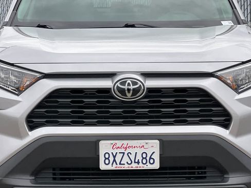 Certified 2021 Toyota RAV4 XLE w/ XLE Grade Weather Package AWD/4WD image 15