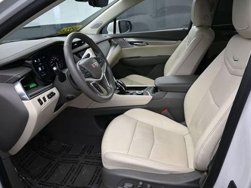 Used 2023 Cadillac XT5 Premium Luxury w/ Technology Package AWD/4WD image 15