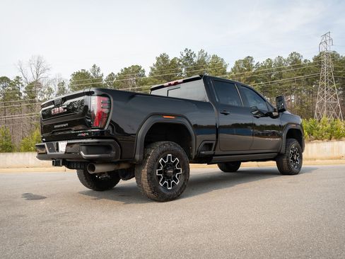 Used 2024 GMC Sierra 2500 AT4X image 22