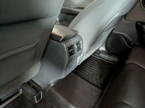 Used 2021 Nissan Rogue SV image 31