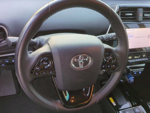 Used 2020 Toyota Prius XLE image 10