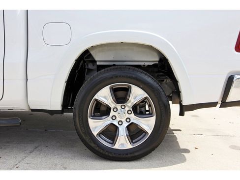 Used 2019 RAM 1500 Laramie image 31