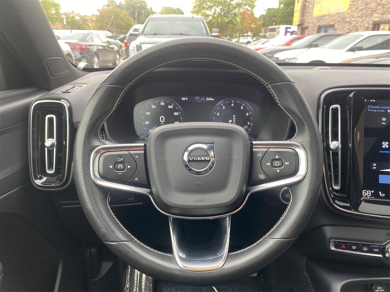 Used 2021 Volvo XC40 T5 R-Design AWD/4WD image 29