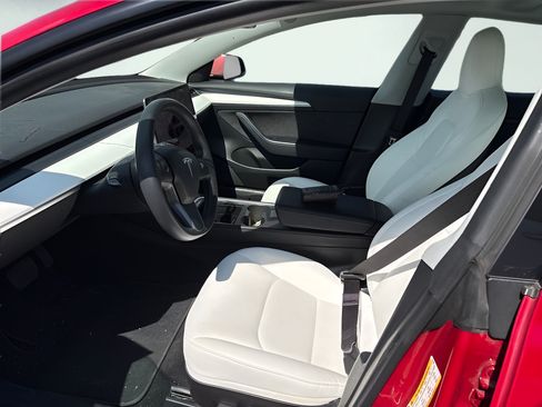 Used 2022 Tesla Model 3 Long Range AWD/4WD image 2