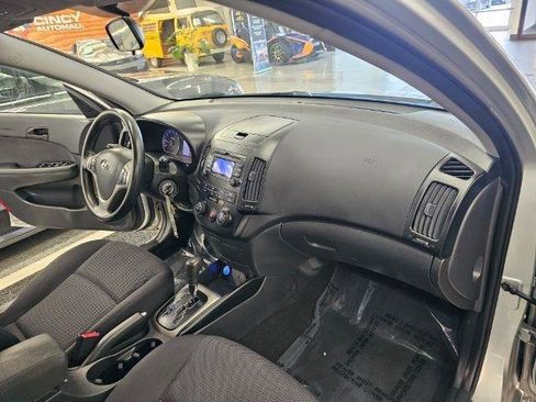 Used 2012 Hyundai Elantra w/ Preferred Pkg image 8