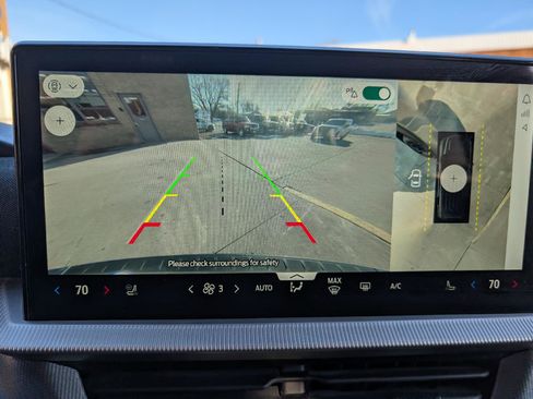 Used 2025 Ford Explorer ST image 18