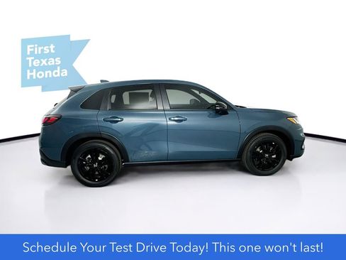 New 2026 Honda HR-V Sport image 9