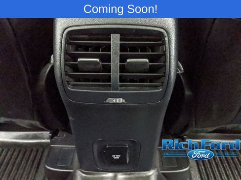 Used 2020 Ford Escape Titanium w/ Titanium Premium Package 2.0 AWD/4WD image 17
