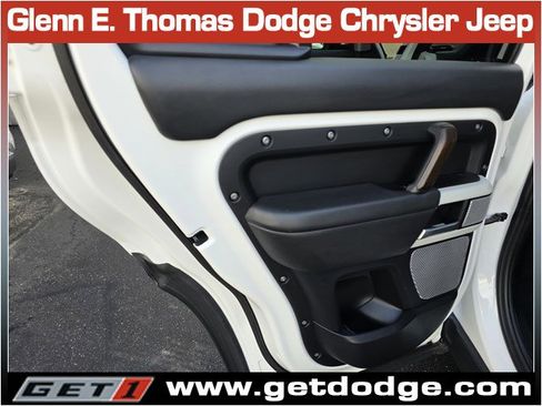 Used 2024 Land Rover Defender 130 X-Dynamic SE image 27