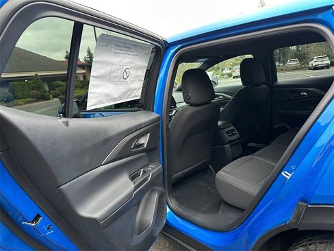 New 2026 Chevrolet Equinox EV LT image 15