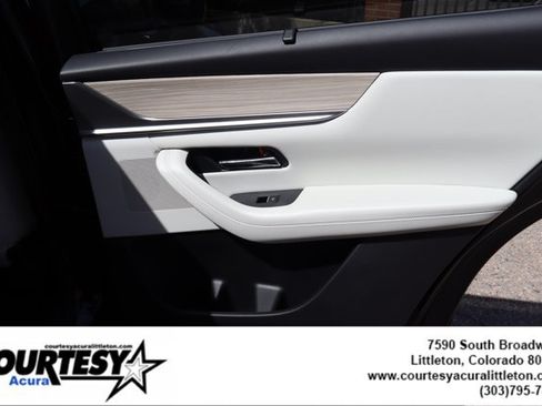 Used 2024 MAZDA CX-90 Plug-In Hybrid w/ Premium Plus AWD/4WD image 34
