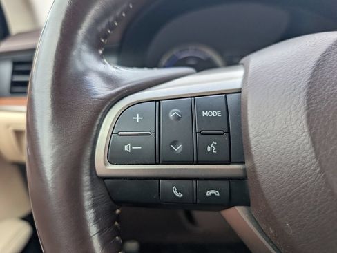 Used 2016 Lexus ES 300h w/ Luxury Package w/Wood Trim FWD image 16