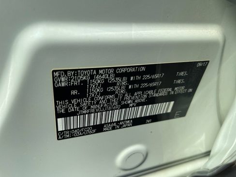 Used 2018 Toyota RAV4 XLE w/ Plus Extra Value Package AWD/4WD image 31