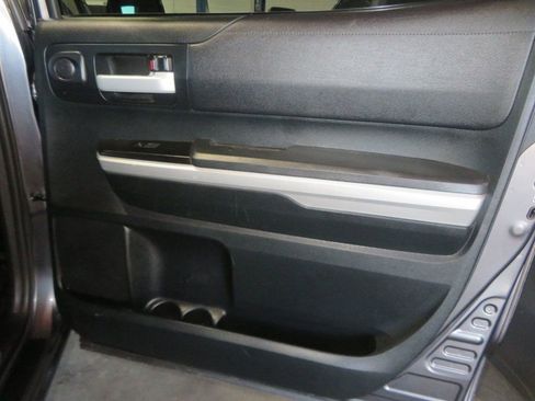 Used 2017 Toyota Tundra SR5 w/ TRD Off Road Package image 28