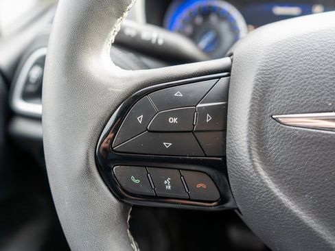 Used 2023 Chrysler Pacifica Touring-L w/ S Appearance Package image 27