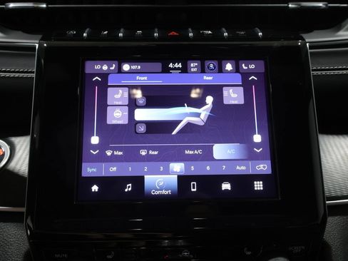 Used 2024 Jeep Grand Cherokee L Altitude AWD/4WD image 30