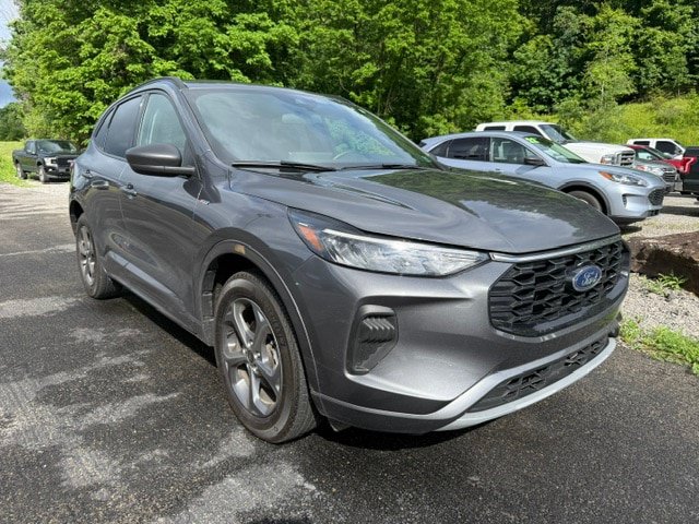 Used 2023 Ford Escape ST-Line w/ Tech Pack #1 AWD/4WD image 1
