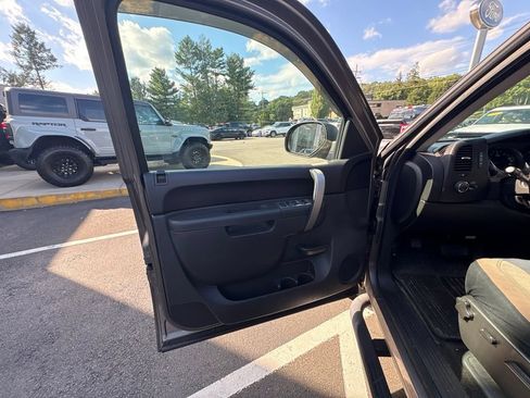 Used 2012 Chevrolet Silverado 1500 LT w/ All-Star Edition AWD/4WD image 7