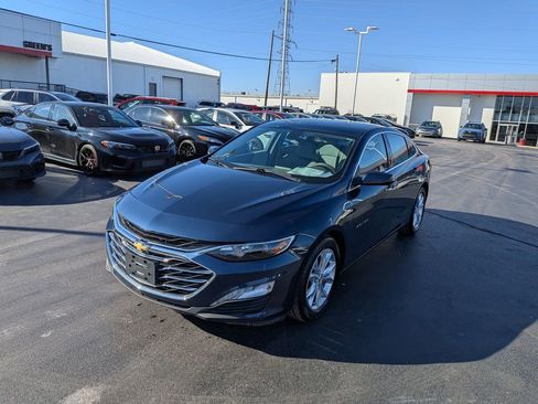 Used 2020 Chevrolet Malibu LT image 4