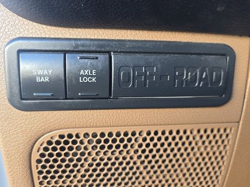 Used 2011 Jeep Wrangler Unlimited Rubicon w/ Dual Top Group image 9