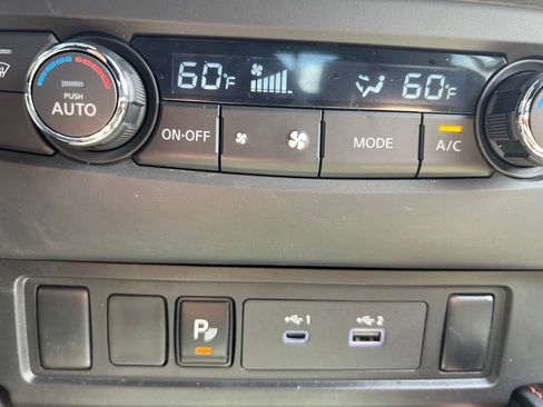 Certified 2025 Nissan Frontier PRO-4X AWD/4WD image 31