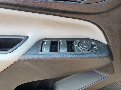 Used 2020 Chevrolet Equinox LT FWD image 27