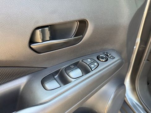 Used 2025 Nissan Kicks Play S FWD image 18