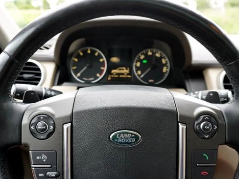 Used 2015 Land Rover LR4 HSE LUX image 23