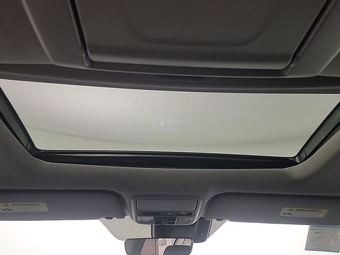 Certified 2019 Honda Odyssey Touring image 24