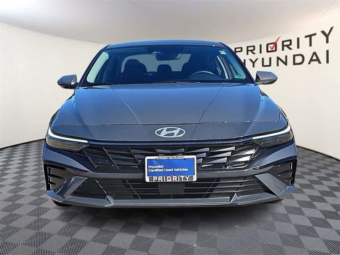 Certified 2024 Hyundai Elantra SEL w/ Convenience Package image 2