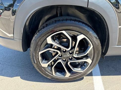 Used 2025 Chevrolet Trax RS w/ Driver Confidence Package FWD image 12