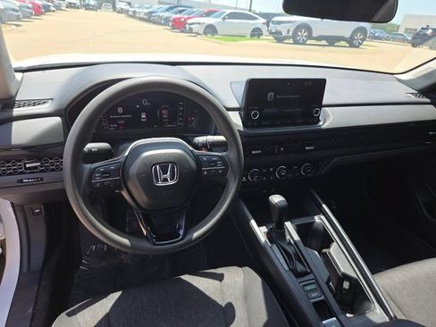 Used 2024 Honda Accord EX image 18