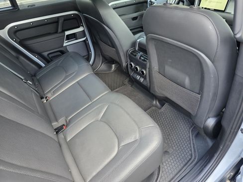 Certified 2024 Land Rover Defender 110 SE AWD/4WD image 25