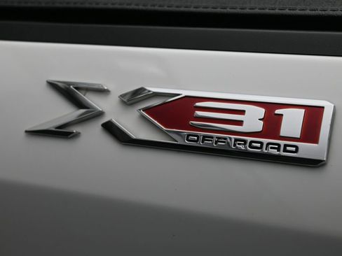 Used 2019 GMC Sierra 1500 SLT w/ SLT Premium Package image 13