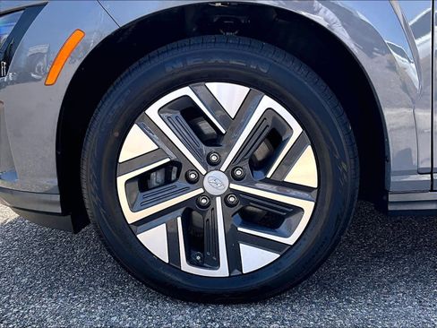 Used 2023 Hyundai Kona SE w/ Cargo Package image 7