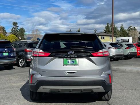 Used 2024 Ford Edge SEL image 4