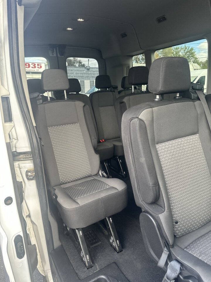 Used 2022 Ford Transit 350 XLT RWD image 14
