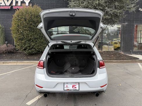 Used 2018 Volkswagen GTI SE w/ SE Leather Package image 17