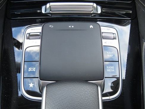 Used 2020 Mercedes-Benz GLE 450 4MATIC w/ Premium Package image 32
