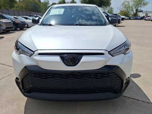 Used 2024 Toyota Corolla Cross AWD Hybrid image 9