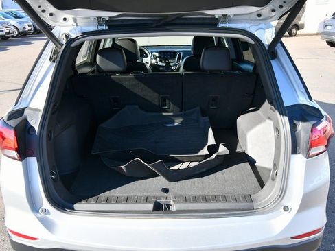 Used 2022 Chevrolet Equinox Premier FWD image 11