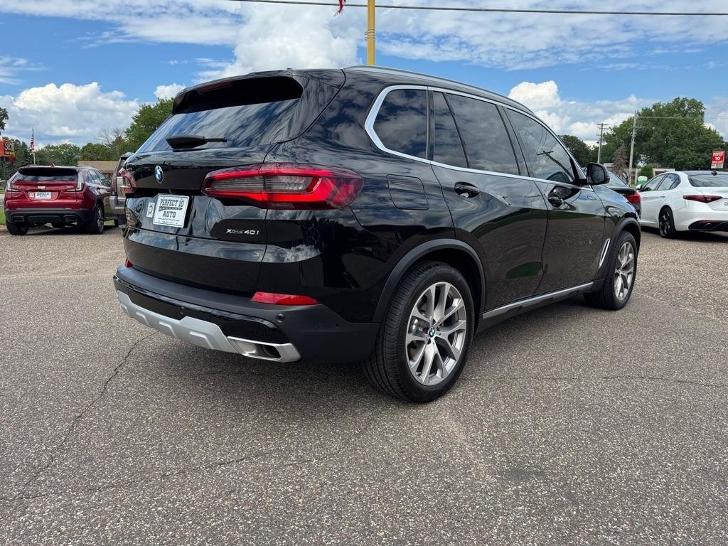 Used 2022 BMW X5 xDrive40i w/ Premium Package AWD/4WD image 4