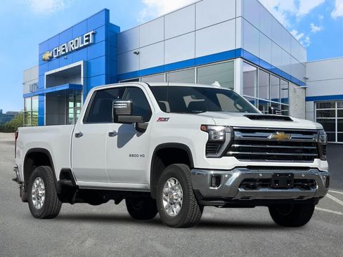 New 2026 Chevrolet Silverado 2500 LTZ w/ LTZ Premium Package AWD/4WD image 8