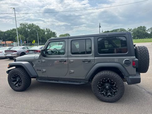 Used 2018 Jeep Wrangler Unlimited Sport S AWD/4WD image 8
