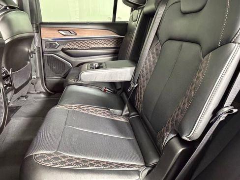 Used 2023 Jeep Grand Cherokee L Summit w/ Luxury Tech Group V image 29