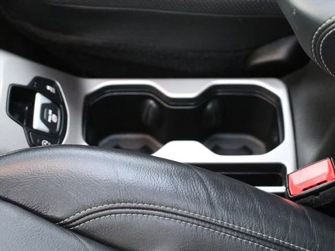 Used 2021 Jeep Renegade Limited w/ Sun & Sound Group image 29