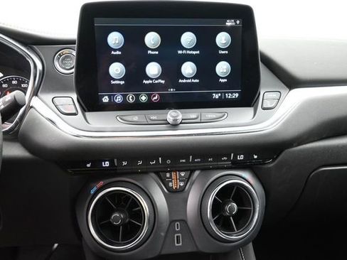 Used 2025 Chevrolet Blazer LT FWD image 20