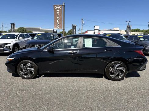 Certified 2024 Hyundai Elantra SEL w/ Convenience Package FWD image 8