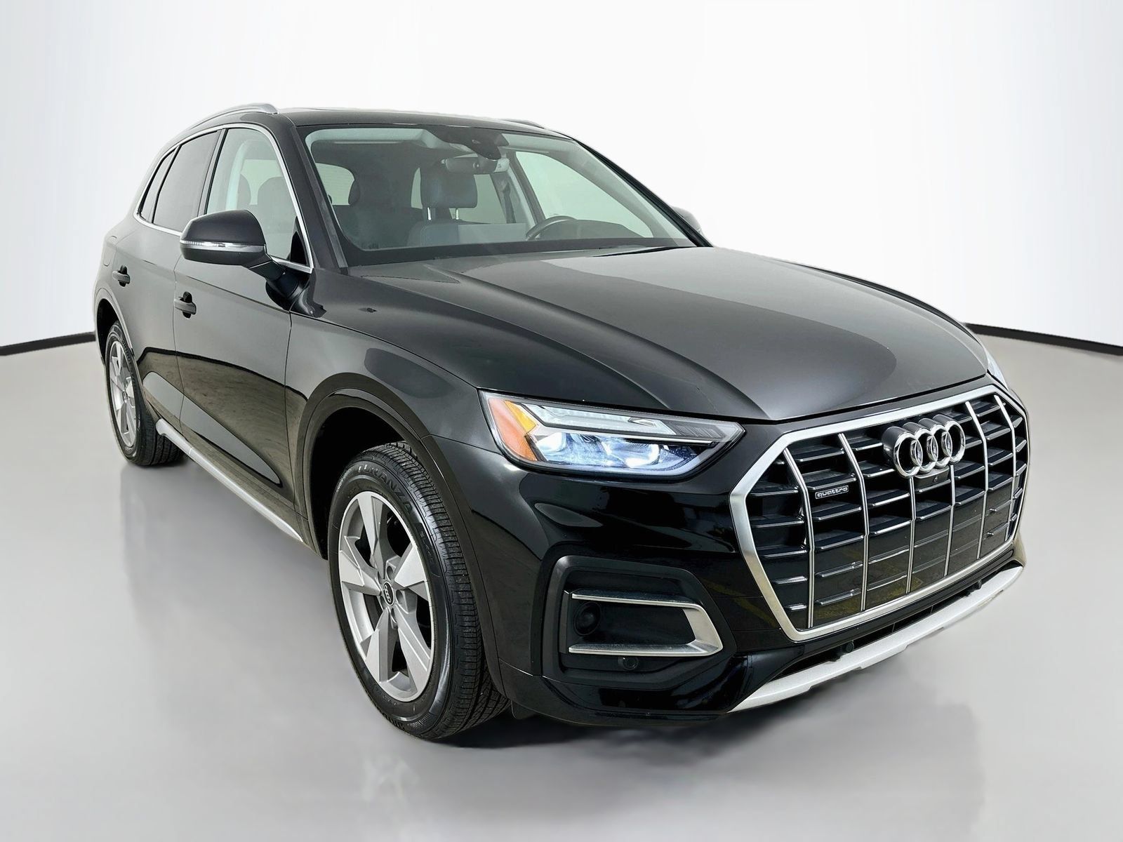 Used 2023 Audi Q5 Premium Plus AWD/4WD image 3