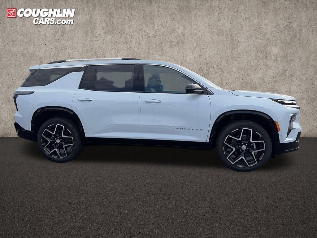 New 2026 Chevrolet Traverse High Country w/ LPO, Floor Liner Package AWD/4WD image 10